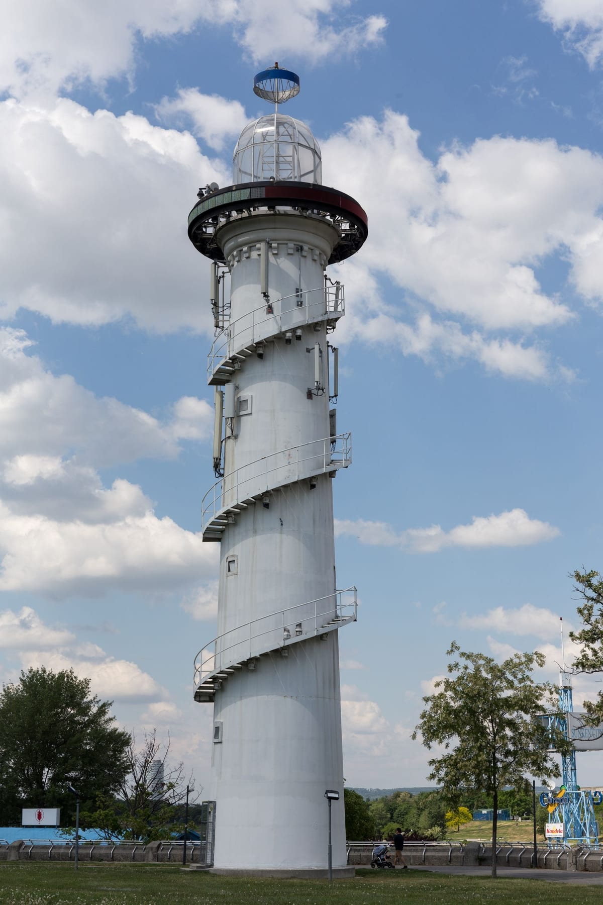 Donauinsel · 21 km river-island park — Vienna photographer's atlas