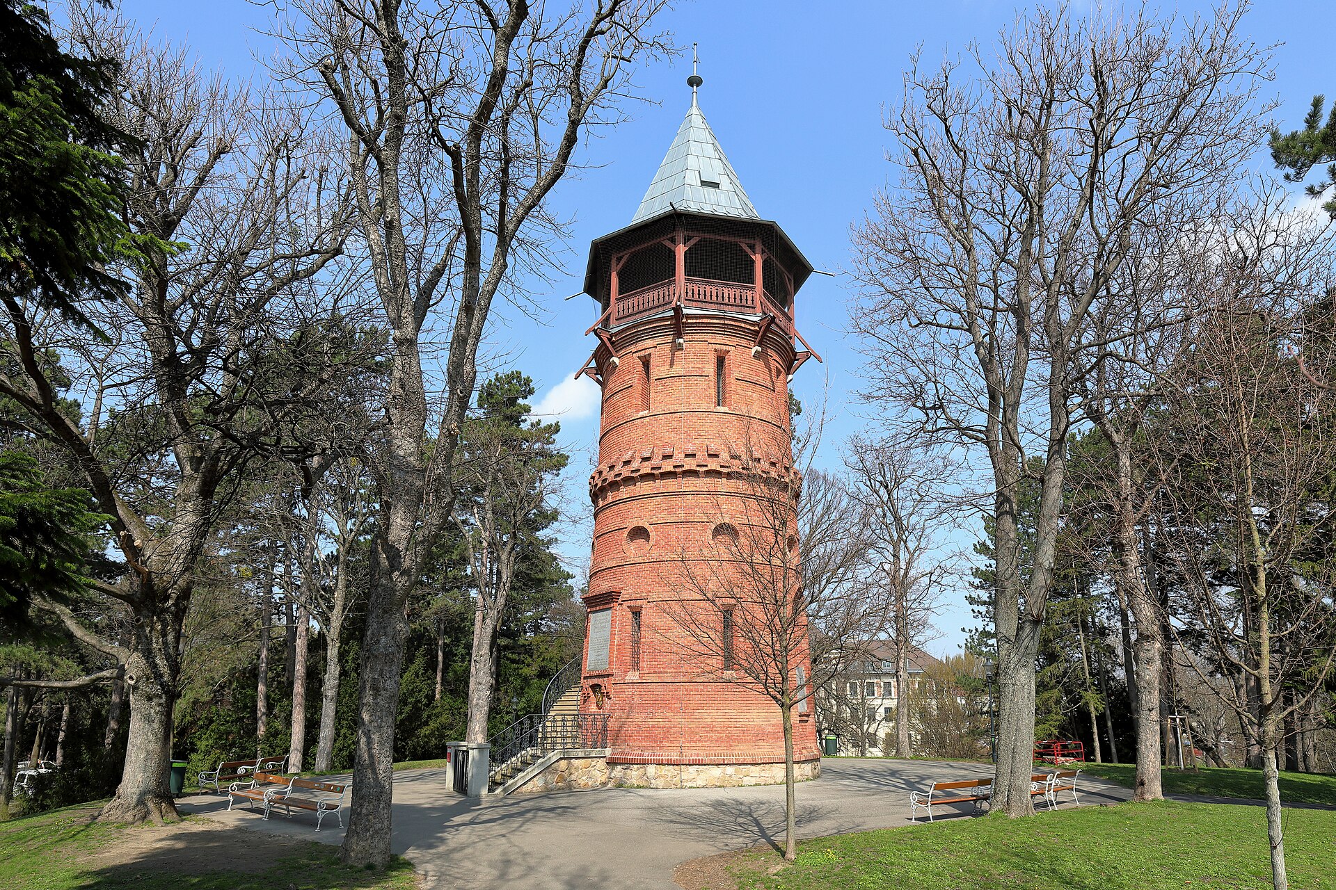 Türkenschanzpark with Paulinenwarte tower and pond in autumn light, Vienna 18th district — photo guide by Best Alex Shots